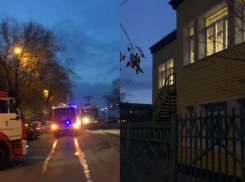 Пожар возле детского сада на севере Волгограда очевидцы сняли на видео