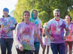 Елена Исинбаева поздравила Владимира Путина с юбилеем во время забега в Волгограде