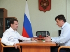 Дмитрий Медведев и Сергей Боженов обсудили проблемы аграриев