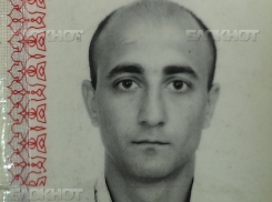 Маньяк в белом шарфе из Волгограда идет под суд за надругательство над девятью девушками