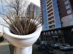 Коммунальную диверсию заподозрили в престижном волгоградском ЖК: спустили в унитаз странное