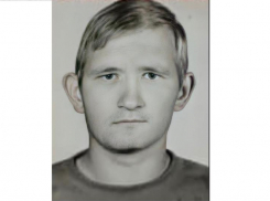 Сероглазый блондин с черной сумкой исчез в Волжском