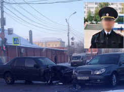 Пьяный капитан полиции за рулем Hyundai Sonata протаранил такси в Волгограде: есть пострадавшие 