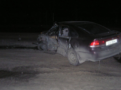Под Волгоградом Mazda столкнулась с грузовиком: девушка в реанимации