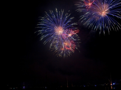 Где и во сколько будет салют в Волгограде в День России