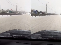 Третья Продольная Волгограда парализована из-за сильного снегопада