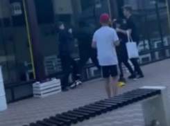 «Как дети умирают»: на Центральном рынке Волгограда пьяные подростки устроили драку