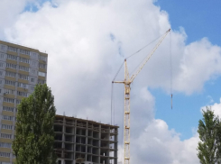 Экс-мэр Волгограда обвинил губернатора Бочарова в провале строительной отрасли