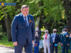 Губернатор Андрей Бочаров озвучил данные по заболевшим коронавирусом после прививки