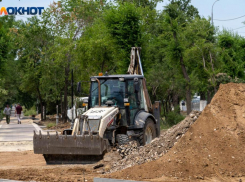 В Волгограде ищут подрядчика, который продолжил бы преображение сквера на площади Чекистов