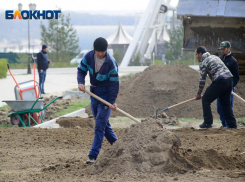 Кипят работы в главном парке Волгограда несмотря на всеобщую самоизоляцию 