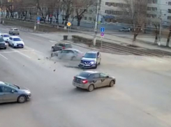 Тройное ДТП на 7-й Гвардейской попало на видео