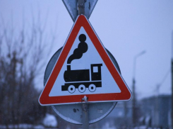 Жители Тулака жалуются на закрытый с прошлого декабря переезд и отсутствие рабочих