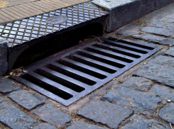 Привести в порядок ливневки в Волгограде заставляет мэрию уже суд