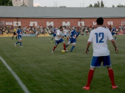 В футбольном поединке сошлись легенды «Ротора» и «Олимпии»