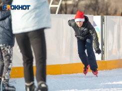 Самый долгожданный уличный каток залили для волгоградцев