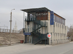 Меломан ударил бутылкой диджея в клубе Gatsby в Волгограде