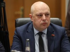 Коммунист с зарплатой меньше, чем у кассира супермаркета, рвется от Волгограда в Госдуму