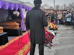 Врачей Соловьевых из Волгограда хоронят в закрытых гробах