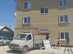 Снос трехэтажки в Кировском районе приостановлен до 15 июля