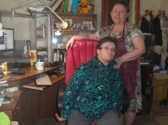 Волгоградцы продают свои вещи, чтобы купить подъемник для женщины-инвалида