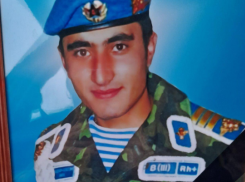 Под Волгоградом торжественно простятся с погибшим на Украине Рустамом Ахмедовым