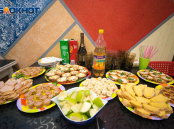 В Волгограде пьяный подросток упал с балкона