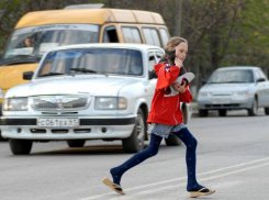 В Волгограде водитель на «Ладе» сбил 17-летнюю девочку