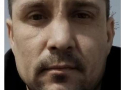 Кареглазый молодой мужчина бесследно пропал в Волгоградской области