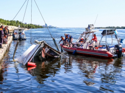 В Волгограде по просьбе прокуратуры освободили бывшего начальника полиции, обвиняемого в крушении катамарана