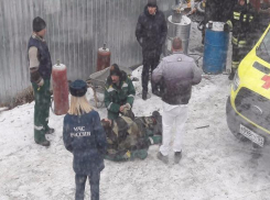 Два человека пострадали при взрыве на Комсомольском путепроводе 