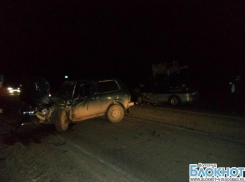 Под Волгоградом столкнулись Нива и Mitsubishi