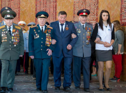 Андрей Бочаров вновь признан одним из худших губернаторов России