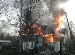 Под Волгоградом в собственном доме сгорела 85-летняя пенсионерка