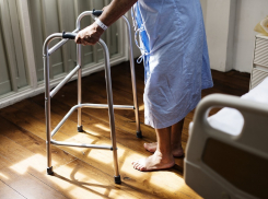 Защищая честь сестры, волгоградец напал на женщину с топором и газовым баллончиком