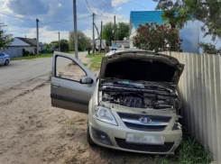 Потерявший сознание водитель LADA устроил ДТП под Волгоградом и погиб