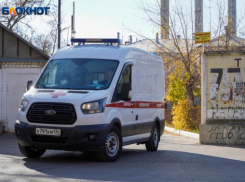 Потолок рухнул на волгоградку после капремонта