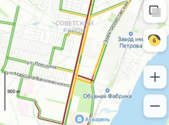 Огромная пробка парализовала движение в Советском районе Волгограда