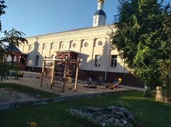 Церковь начала сбор вещей и еды для погорельцев Волгоградской области 