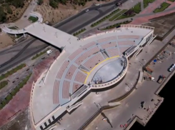 Волгоградцы жестко раскритиковали построенный с превышением сроков амфитеатр