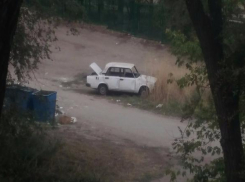 В Волгограде выбросили на мусорку старую «Ладу»