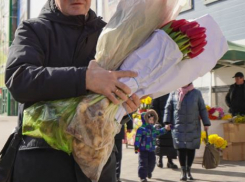 Волгоградка потеряла полмиллиона из-за доставки цветов