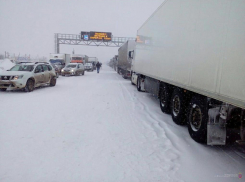 Ещё один район Волгоградской области оказался отрезанным из-за снегопада