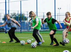 Девочки смогут бесплатно сыграть в футбол со звездами спорта в Волгограде