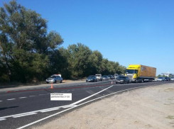 Под Волгоградом ВАЗ-2112 на скорости опрокинулся в кювет: 2 погибли на месте