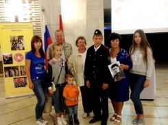 Родным пятерых героев ВОВ вручили фронтовые награды 