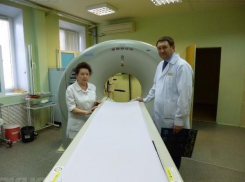 В Волжском ортопед-травматолог из Москвы провел две уникальные операции 