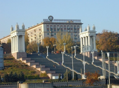 Волгоградские архитекторы предложили убрать рекламу из центра города