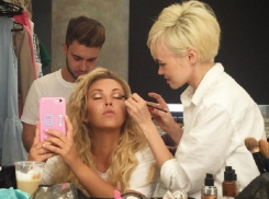 Ирина Дубцова пришла в ужас от мошкары и жары в Волгограде