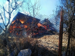 Волгоградец спас из горящего дома пьяного соседа